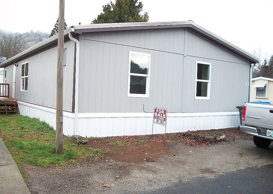 1st image of 742 2nd Ave Space 13