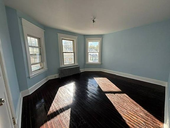 5th image of 1041 Strong St Floor 2
