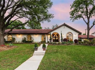 6820 Meadow Lake Cir, Dallas, TX 75214