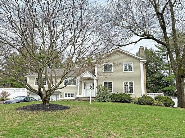 9 Lantern Rd, Belmont, MA 02478