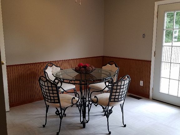 4th image of 12010 Glengrove Dr