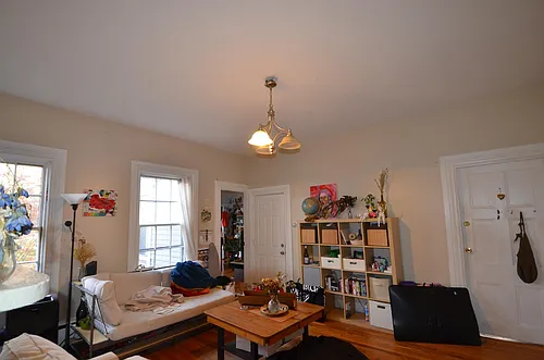 40 Bowen St Photo 1