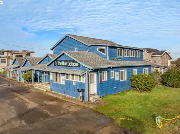 105 S 6th Ave, Rockaway Beach, OR 97136