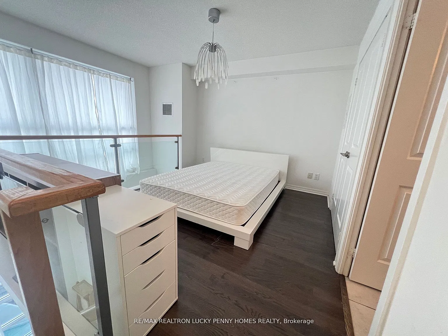 1 bed, $2,200 — Photo 4