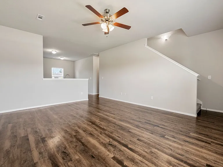 1195 S Ivory Bill Ln — Photo 2