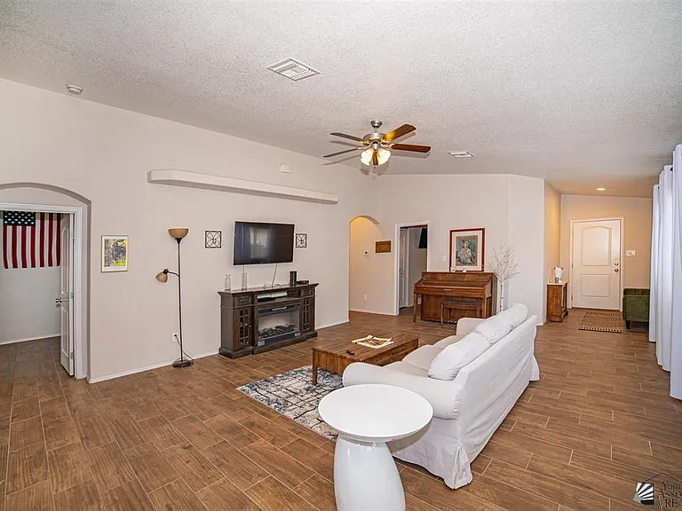 6580 E 33rd Ln — Photo 7