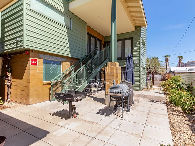 129 N 11th Ave #1B — Photo 17