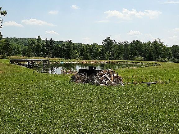 3rd image of 958 Woodhaven Dr