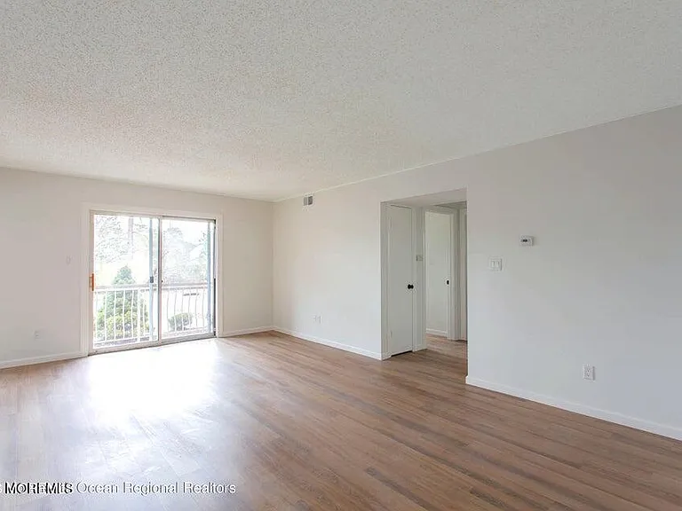 78 Diane Dr — Photo 6