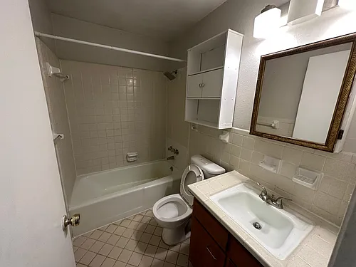 220 Pinckney St #F Photo 1