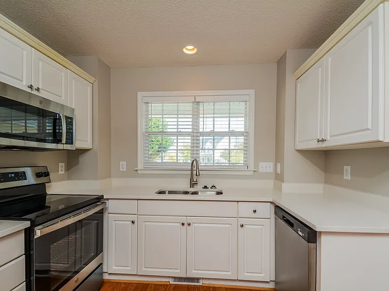 3626 Enduring Freedom Dr — Photo 8