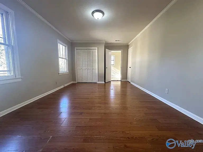1231 McKinley Ave NE — Photo 6