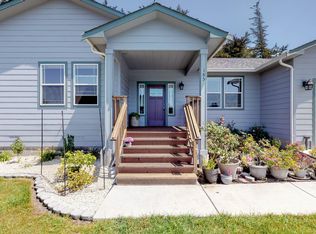 185 Gulliksen Dr, Fortuna, CA 95540