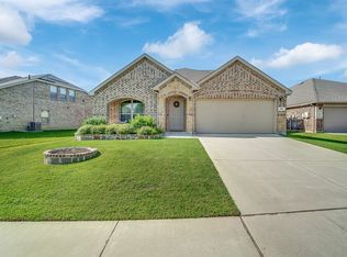 702 Pearl Way, Arlington, TX 76002