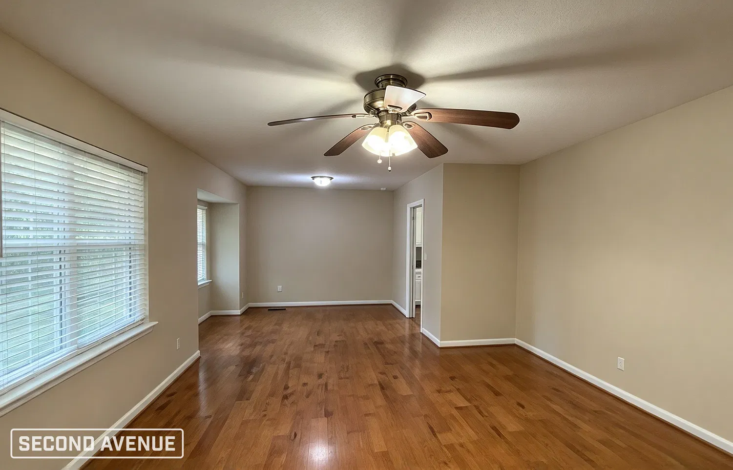 3 bed, 2.0 bath, 1877 sqft, $1,248 — Photo 4