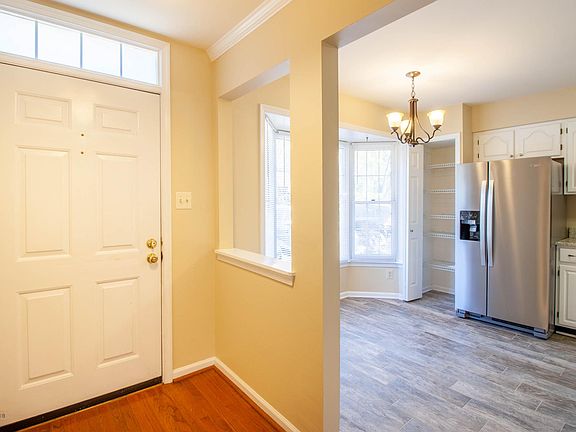 4th image of 14041 Betsy Ross Ln