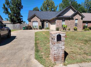 18 Westfield Dr, Little Rock, AR 72210