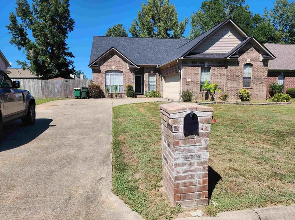18 Westfield Dr, Little Rock, AR 72210