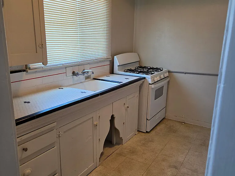 630 Eye St — Photo 3
