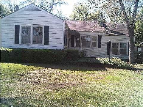 2nd image of 410 S Ann St