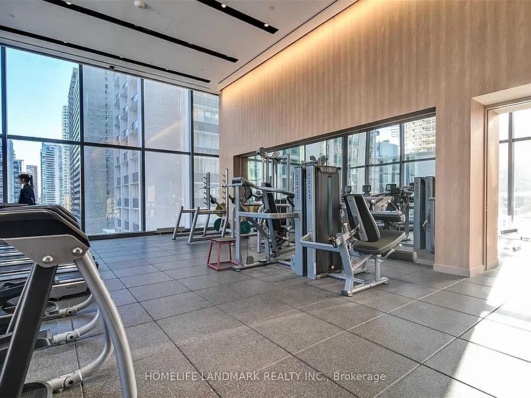 7 Grenville St #3811 — Photo 19