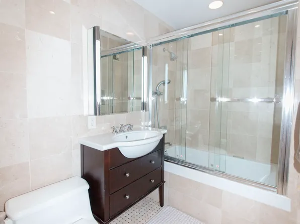 160 East 38th Street image 4 of 15