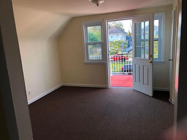 225 W Hudson St — Photo 5