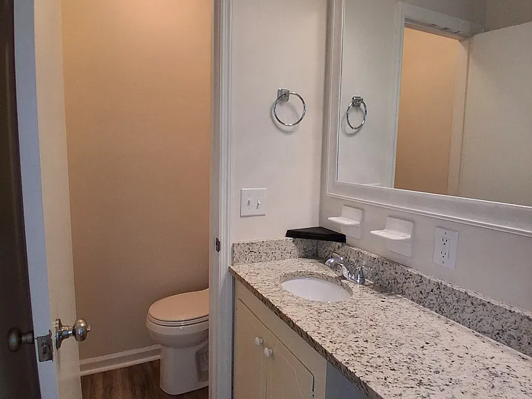 103 Robin St — Photo 12