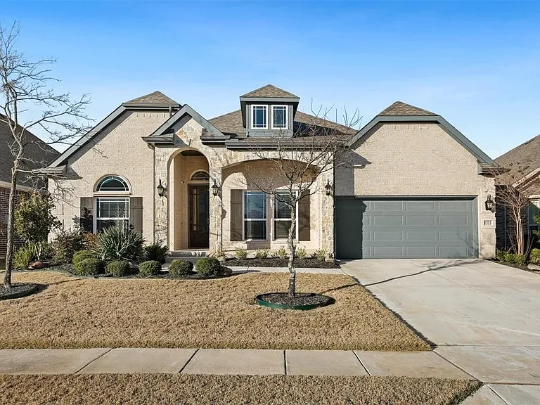 1313 Baynes Dr — Photo 1