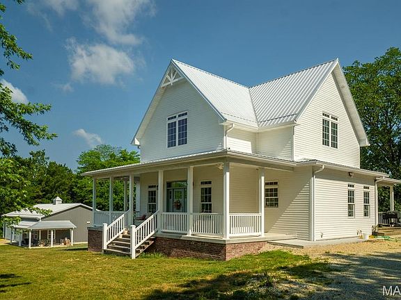 4th image of 1335 Thomas Dr