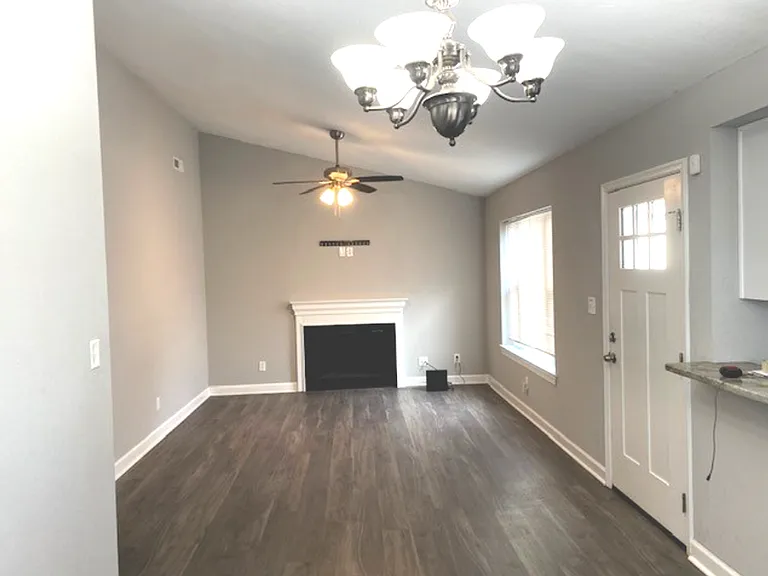 1733 Joplin Ln — Photo 5