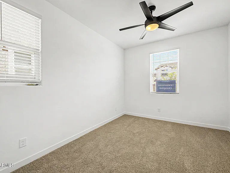 12074 W Calle De Pompas — Photo 10