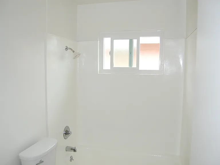2212 College Ave #6 — Photo 3
