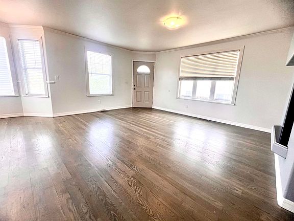 5th image of 1172 Windsor Park Dr