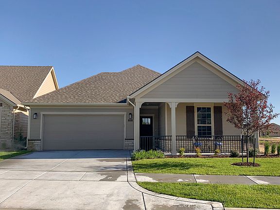 2nd image of 1025 E Clearlake St #I37vn0