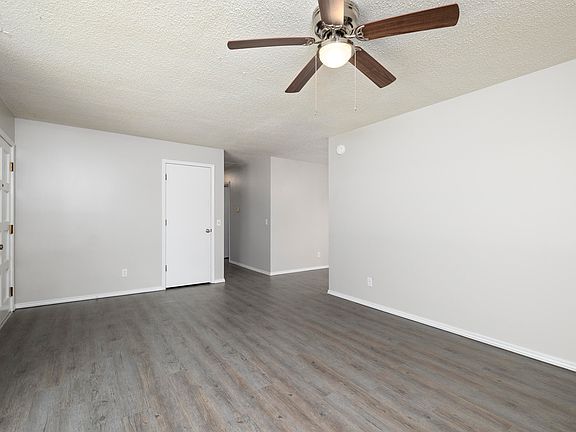 5th image of 1015 N Hickory Street