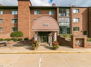 100 Fox Hollow Dr APT 206C, Cleveland, OH 44124