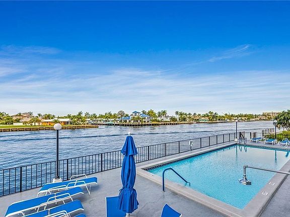 2nd image of 521 N Riverside Drive #602