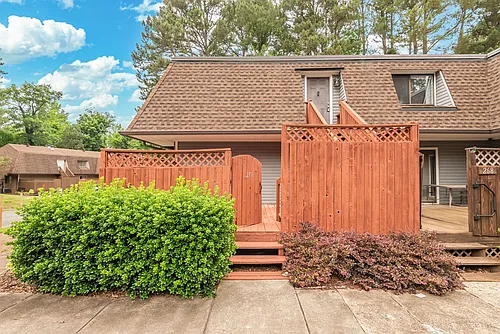 270 Summerwalk Cir Photo 1