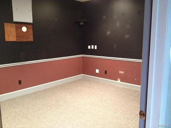 5th image of 711 N Barry Ave