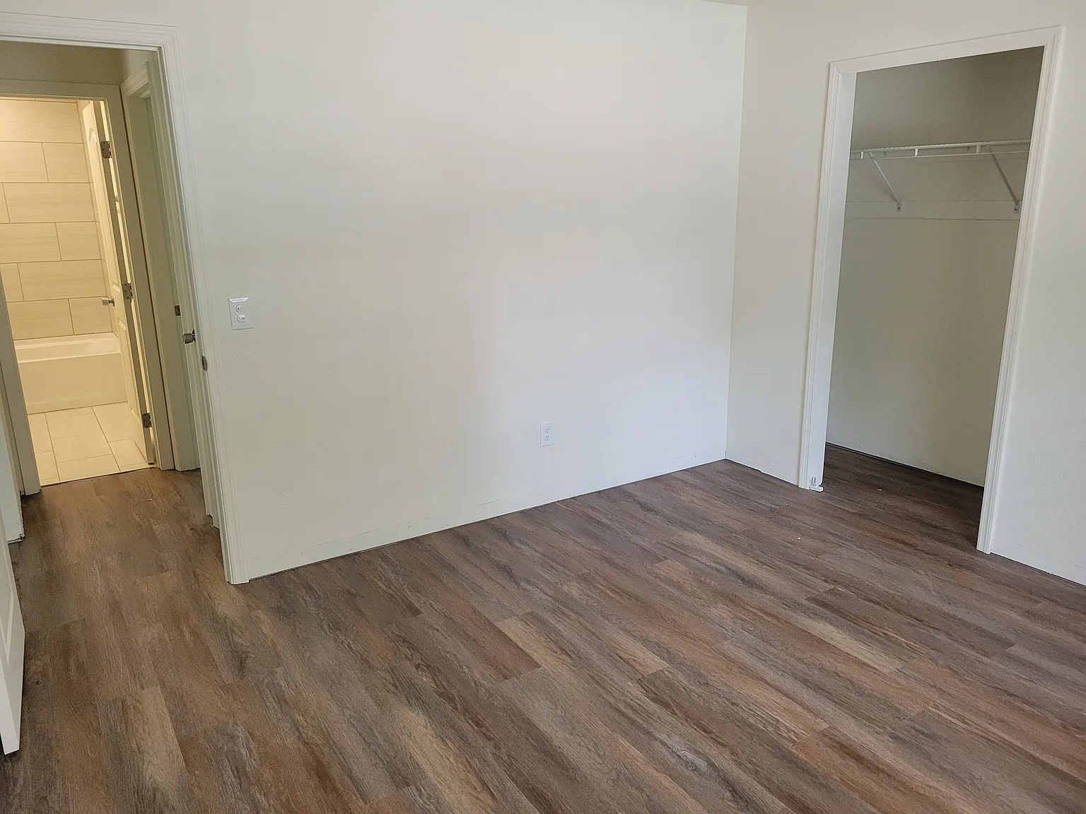 2 bed, 900 sqft, $1,650 — Photo 4