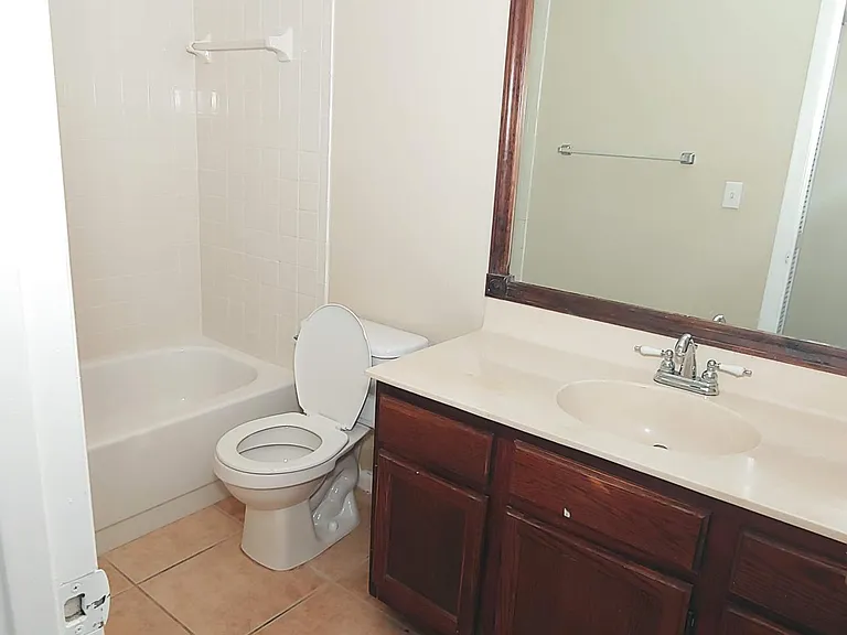 2513 S 17th St #205 — Photo 24