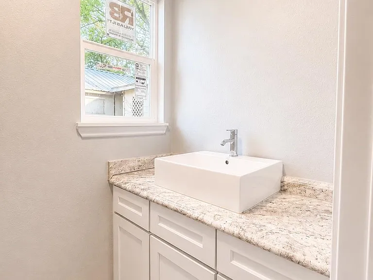 635 Nancy Rose St #1 — Photo 4