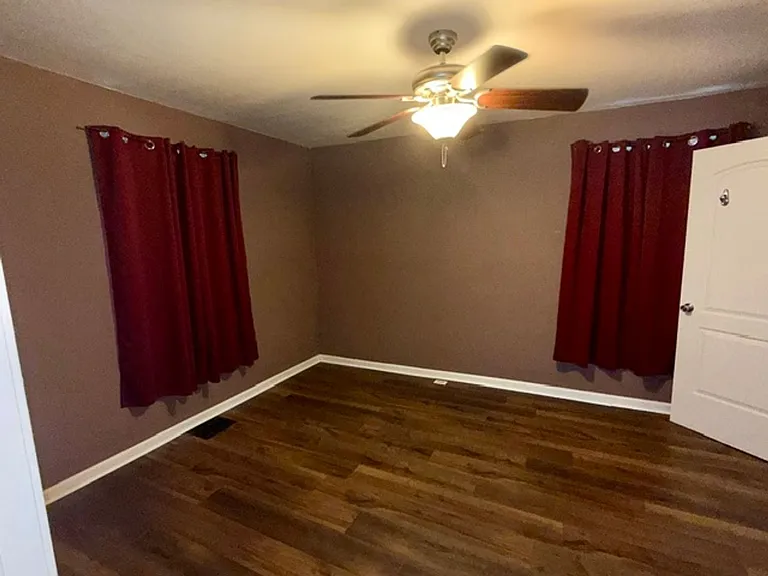 914 Birch St — Photo 5