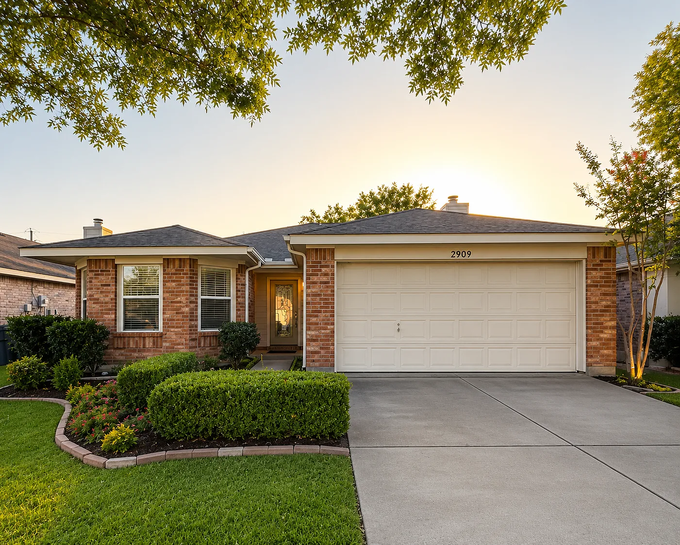3 bed, 1595 sqft, $2,100 — Photo 1