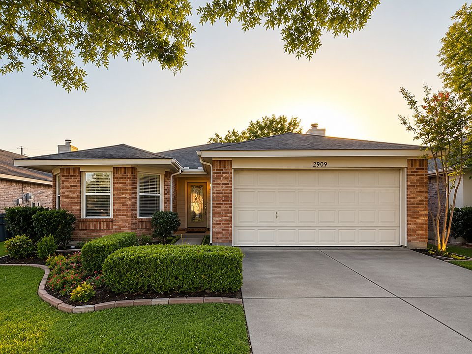 1st image of 2909 Windhaven Dr