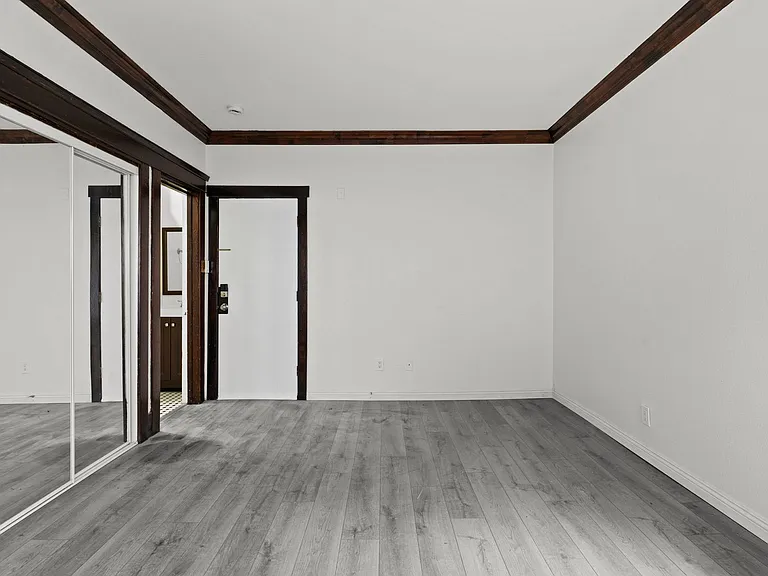 330 Cedar Avenue — Photo 21