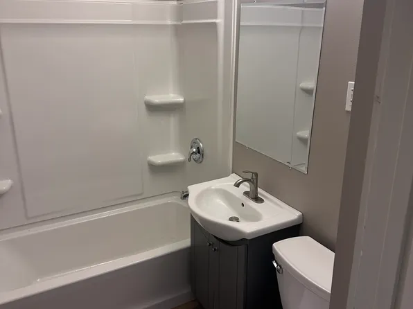 2515 1st St, Racine, WI 53403