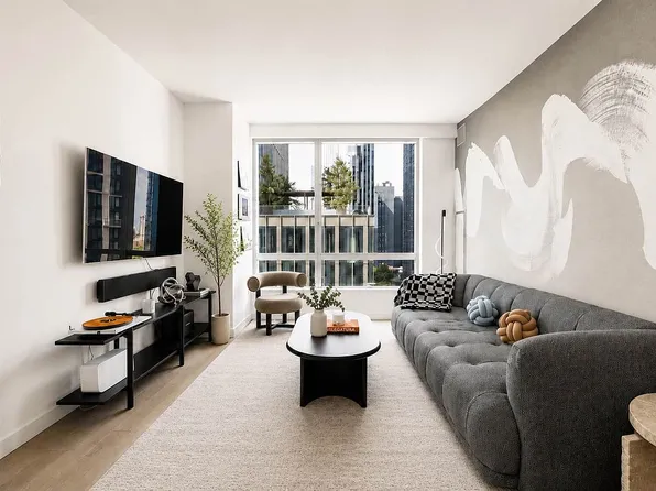 1 City Point #16D, Brooklyn, NY 11201