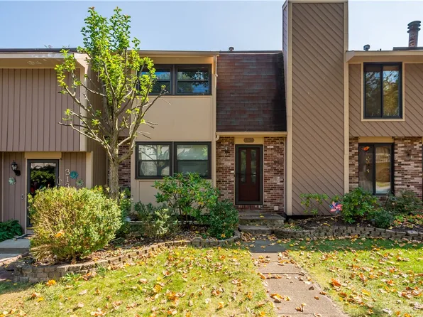 3136 Laurel Ridge Cir, Bridgeville, PA 15017